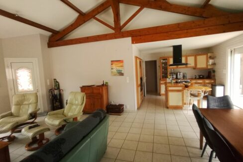 4 PIÈCES 113 M² 448 M² ST MICHEL CHEF-CHEF, THARON PLAGE, EN IMPASSE PLAIN-PIED PROCHE MER