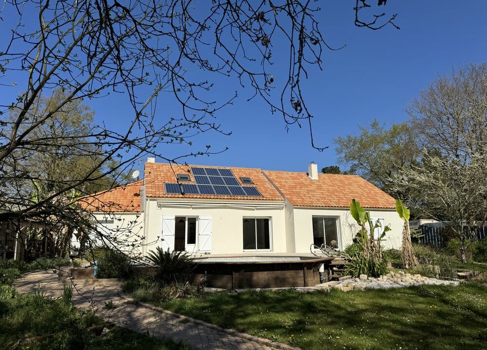 b-immo-11 pièces 220 m² 2000 m², au calme et sur terrain de 2000 m2,maison non mitoyenne de 220 m2 avec vie de plain pied, PORNIC (1)