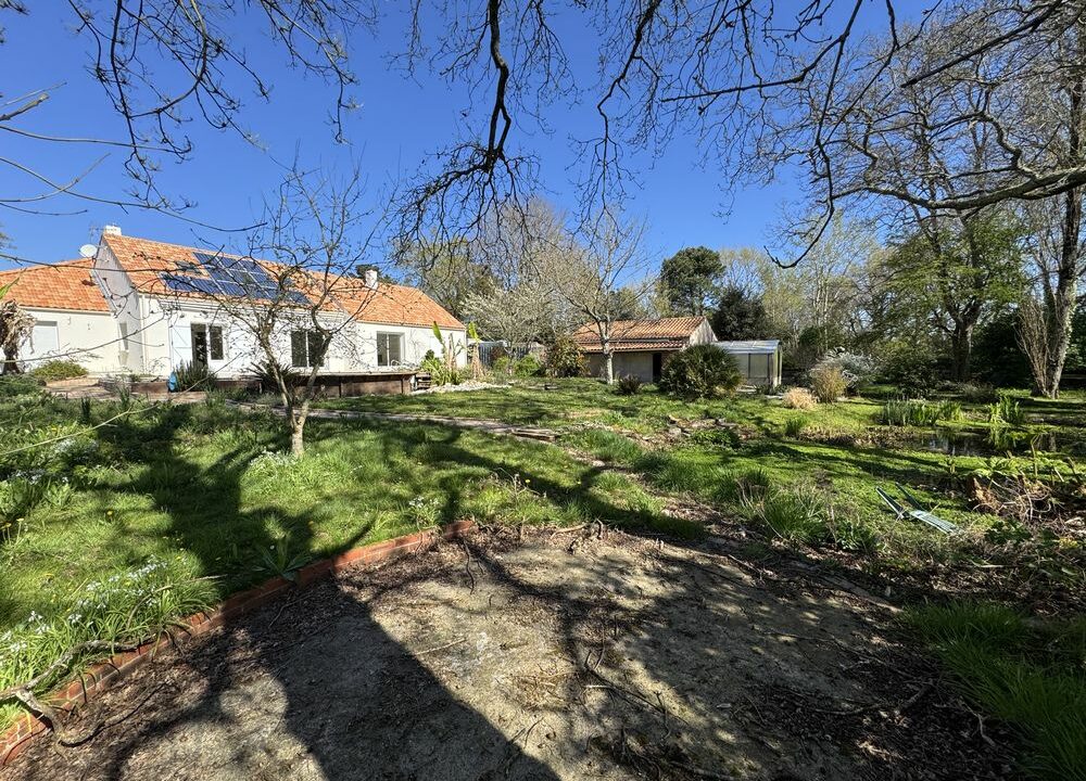 b-immo-11 pièces 220 m² 2000 m², au calme et sur terrain de 2000 m2,maison non mitoyenne de 220 m2 avec vie de plain pied, PORNIC (7)