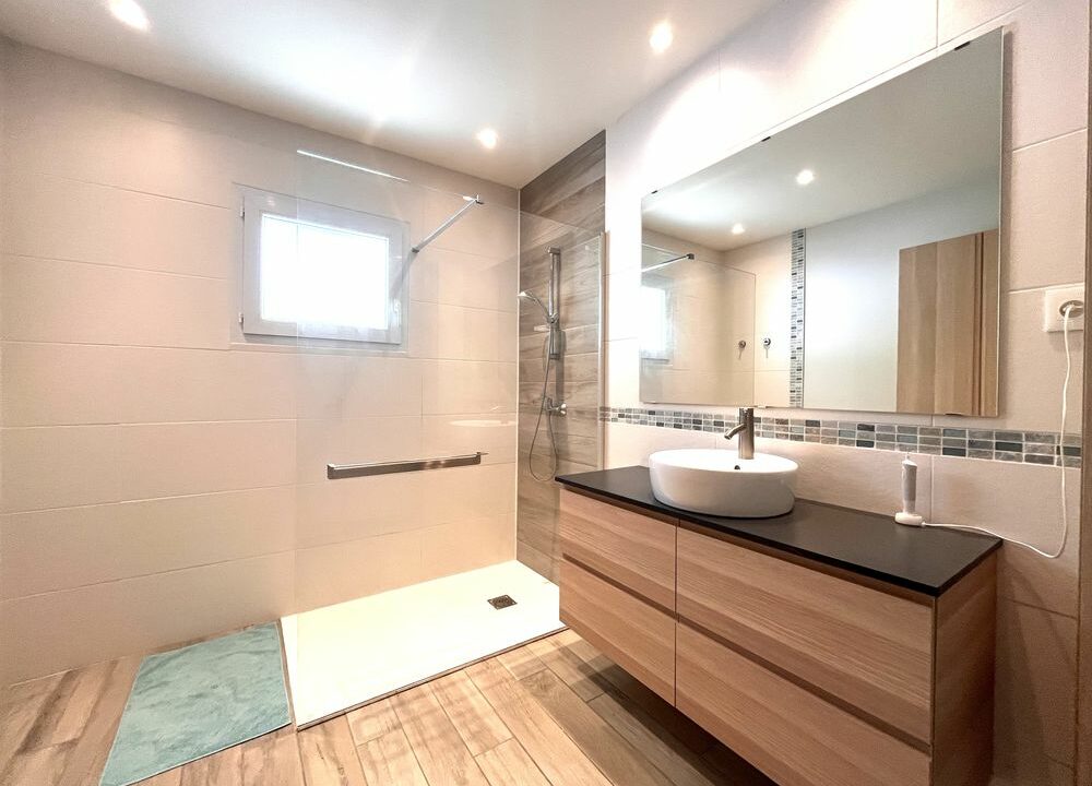b-immo-11 pièces 220 m² 2000 m², au calme et sur terrain de 2000 m2,maison non mitoyenne de 220 m2 avec vie de plain pied, PORNIC (8)