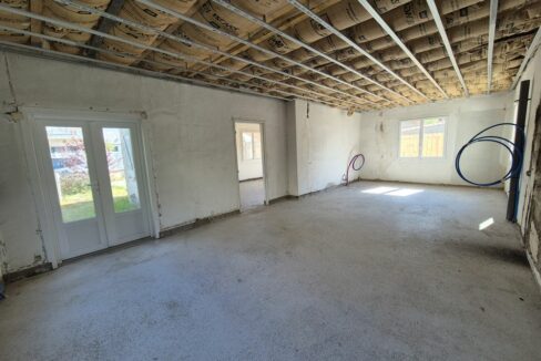 b-immo-5 pièces 120 m² 318 m² MAISON 5 PIECES a finir de Rénover et Agencer 120m² 3 chambres St BREVIN L Océan (8)