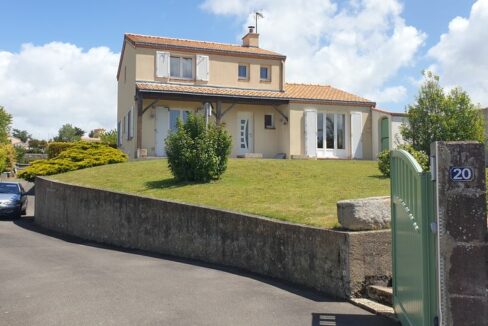 b-immo-6 pièces 117 m² MAISON proche du centre 6 pieces 117m² 4 chambres Saint VIAUD 44320 (2)