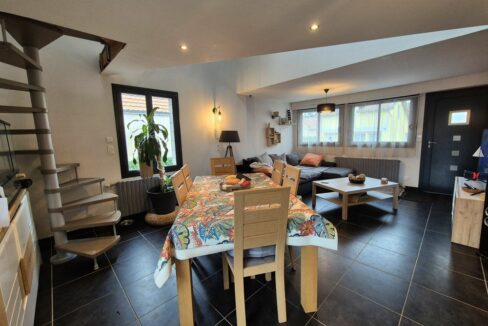 b-immo-7 pièces 106 m² 375 m² MAISON Ville 7 Pieces Toute Rénovée Foyer cocon pour Famille (19)
