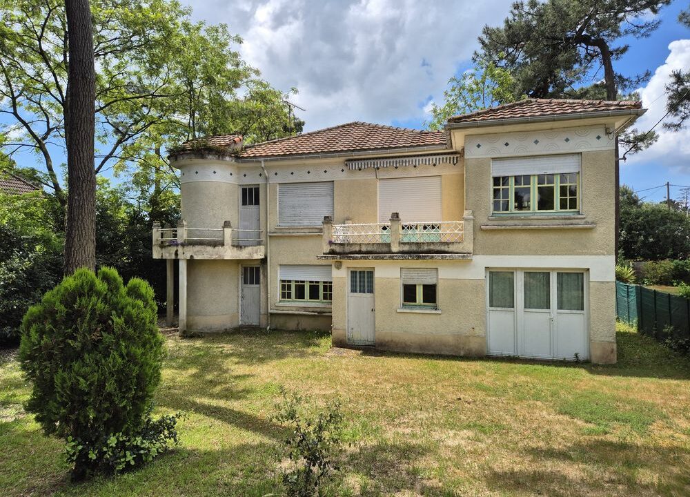 b-IMMO PORNIC MAISON 8 PIÈCES 140 M² 664M² SAINT-BRÉVIN-LES-PINS (19)