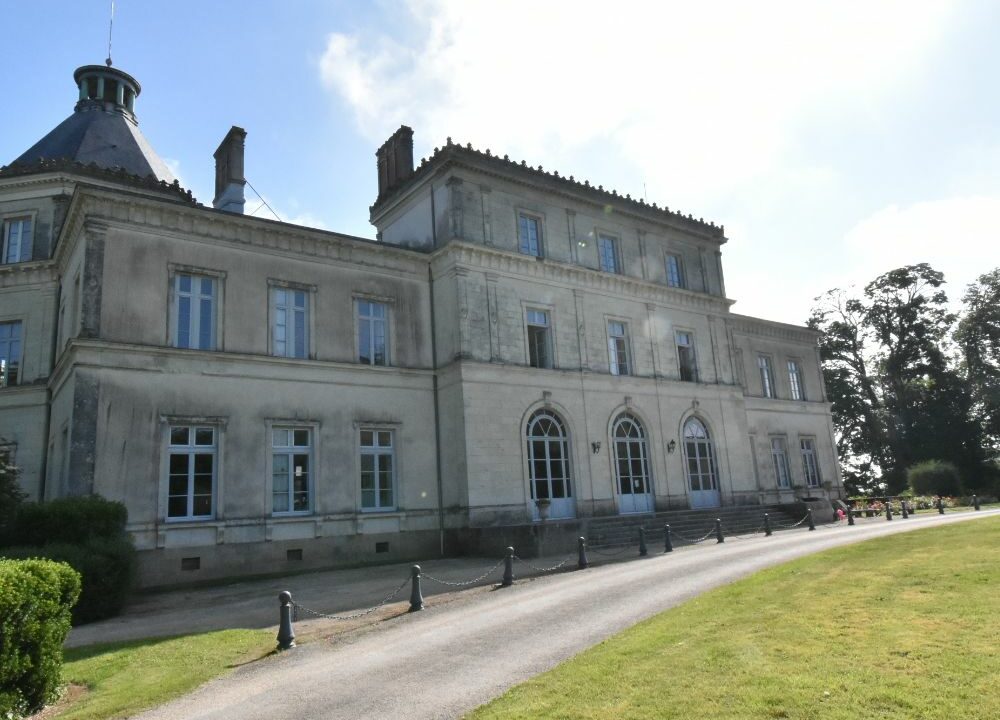 b-immo-6 pièces 145 m² Vaste appartement lové au château de La Varenne-min