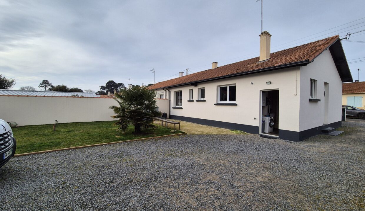 4 pièces 80 m² 569 m² St-Brevin-Les-Pins, maison de plain pied avec grand garage 5
