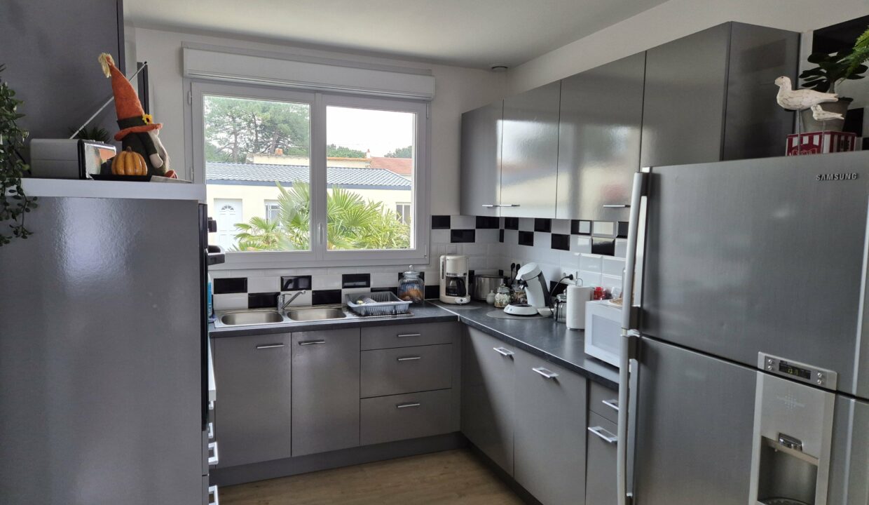4 pièces 80 m² 569 m² St-Brevin-Les-Pins, maison de plain pied avec grand garage 7