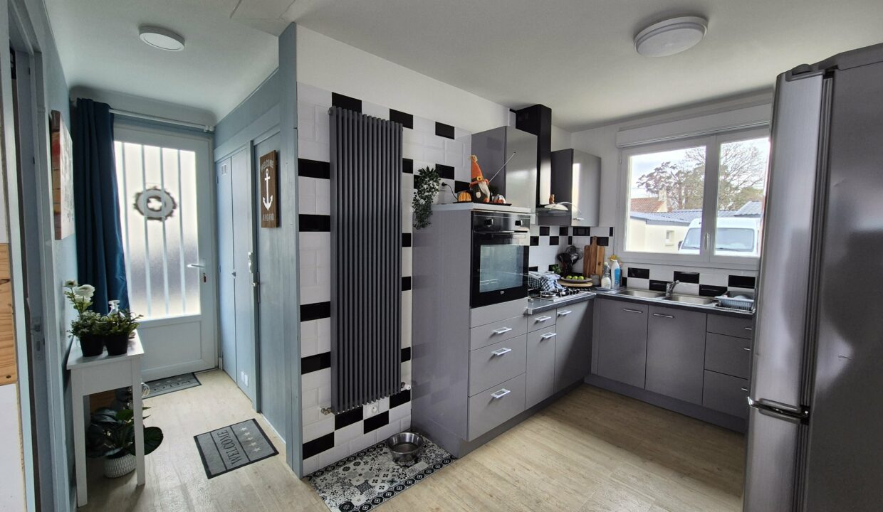 4 pièces 80 m² 569 m² St-Brevin-Les-Pins, maison de plain pied avec grand garage 8