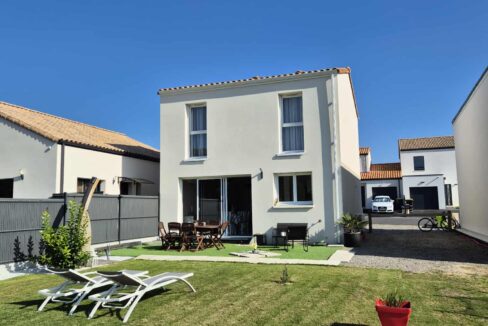 4 pièces 88 m² 355 m² À vendre à Saint-Père-En-Retz (44320) maison neuve de 2023 avec 3 chambres 13