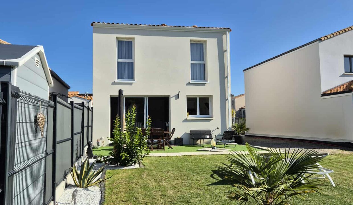 4 pièces 88 m² 355 m² À vendre à Saint-Père-En-Retz (44320) maison neuve de 2023 avec 3 chambres 15