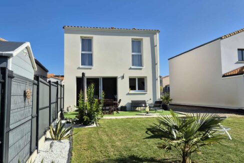 4 pièces 88 m² 355 m² À vendre à Saint-Père-En-Retz (44320) maison neuve de 2023 avec 3 chambres 15