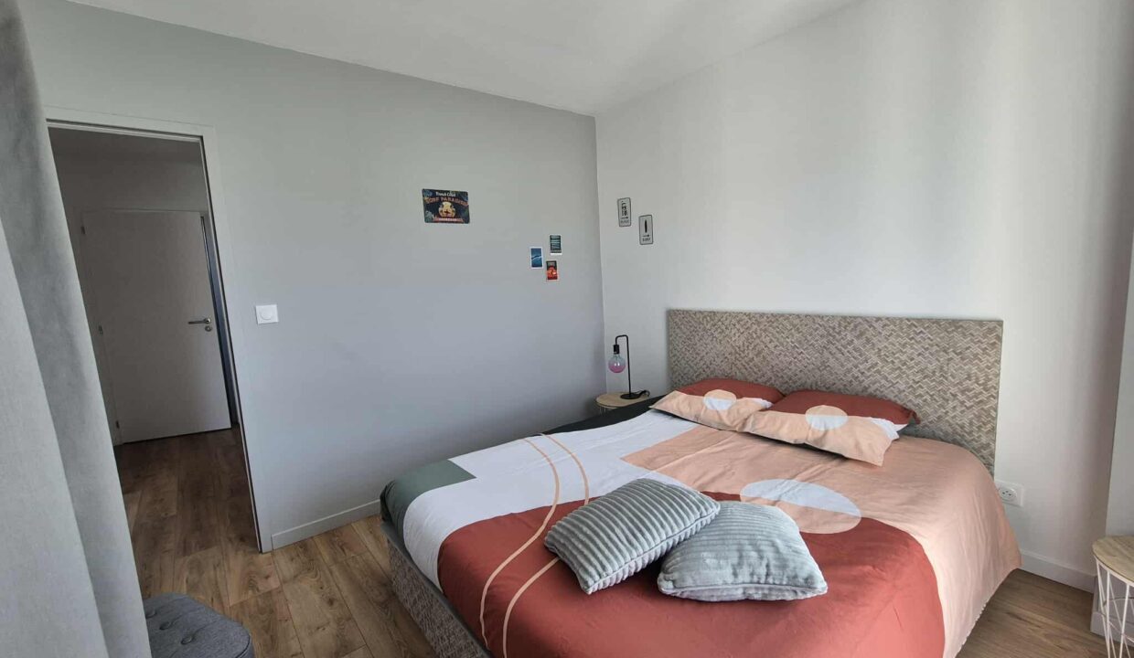 4 pièces 88 m² 355 m² À vendre à Saint-Père-En-Retz (44320) maison neuve de 2023 avec 3 chambres 2
