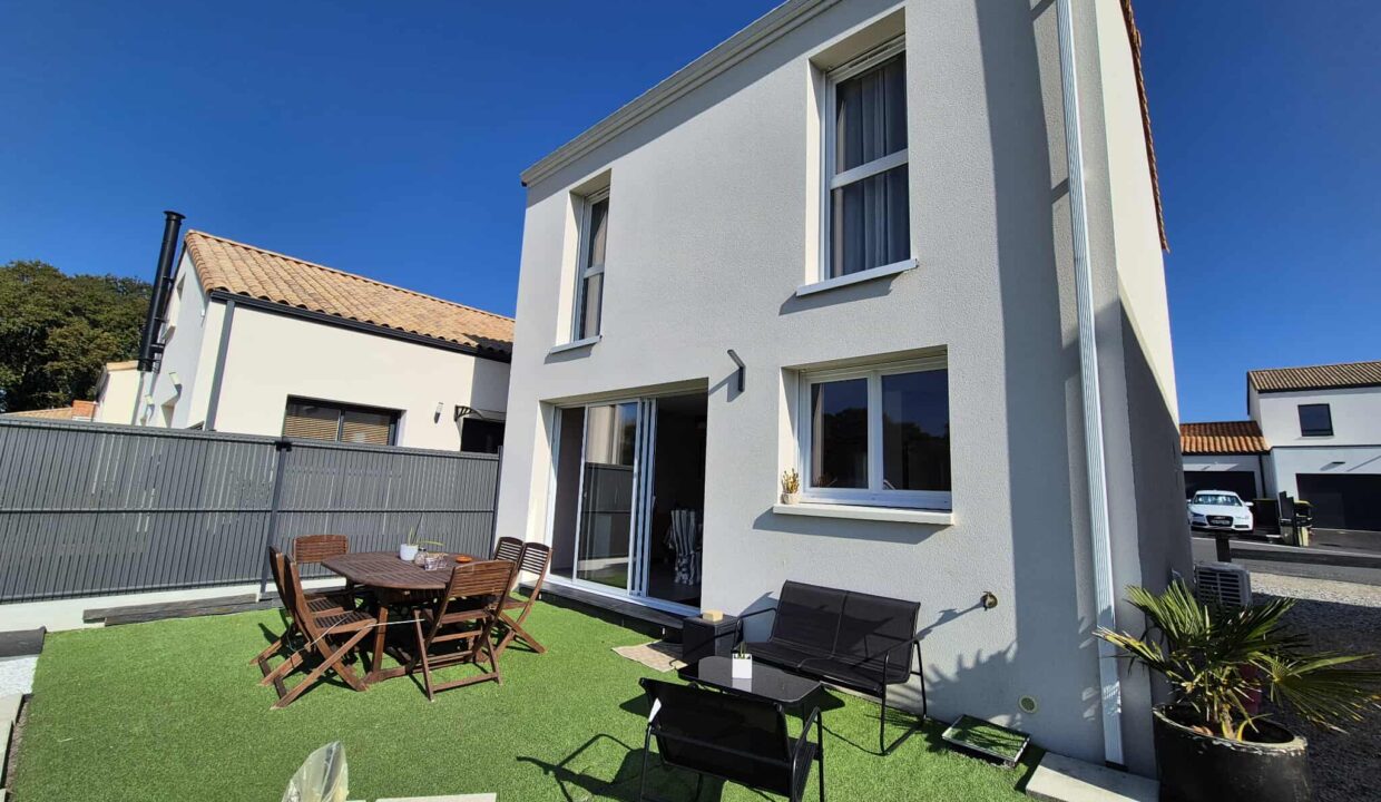 4 pièces 88 m² 355 m² À vendre à Saint-Père-En-Retz (44320) maison neuve de 2023 avec 3 chambres 21