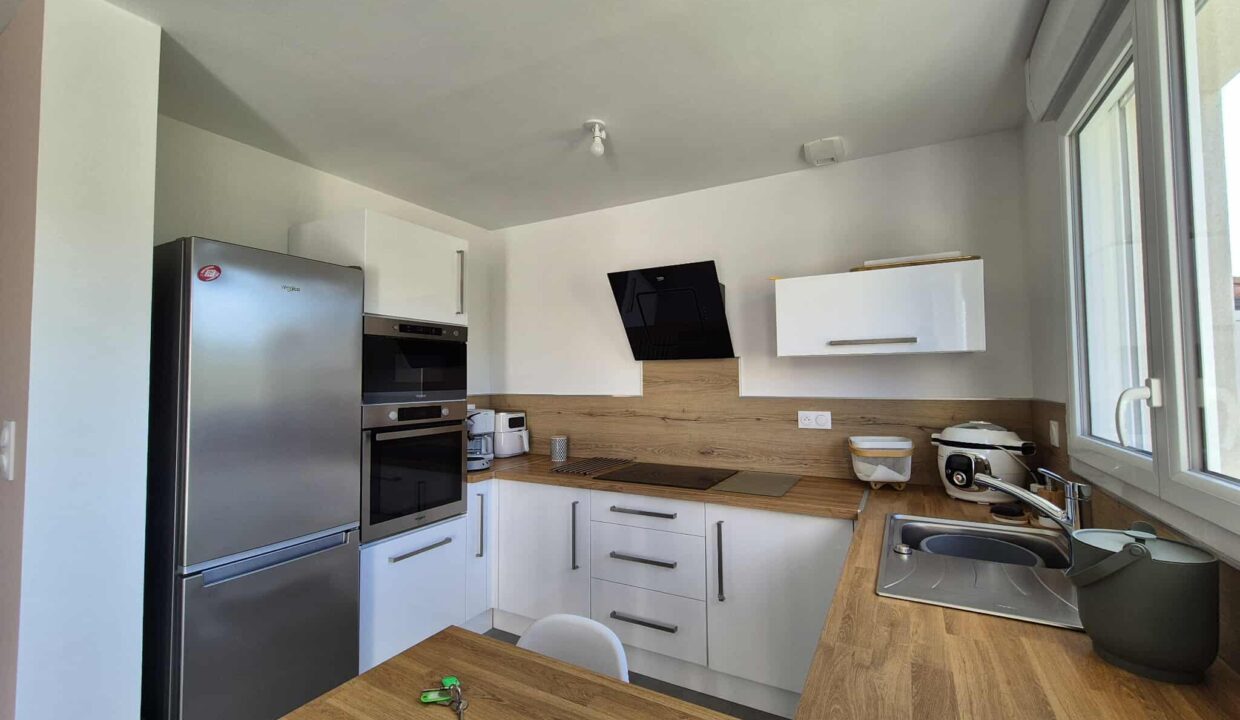 4 pièces 88 m² 355 m² À vendre à Saint-Père-En-Retz (44320) maison neuve de 2023 avec 3 chambres 3