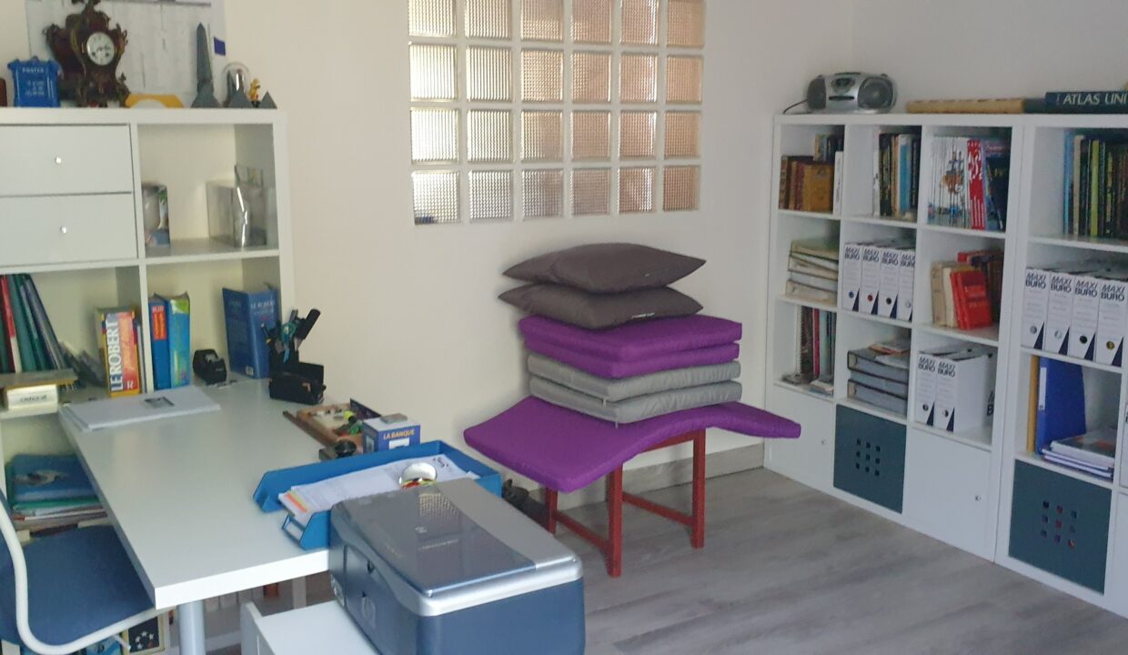 7 pièces 170 m² 846 m² VENTE Magnifique DEMEURE BORD de Loire, 3 chambres + bureau sur 3 étages de 170 m² habitable PAIMBOEUF (44560) 11