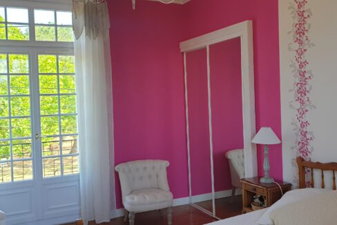 7 pièces 170 m² 846 m² VENTE Magnifique DEMEURE BORD de Loire, 3 chambres + bureau sur 3 étages de 170 m² habitable PAIMBOEUF (44560) 8
