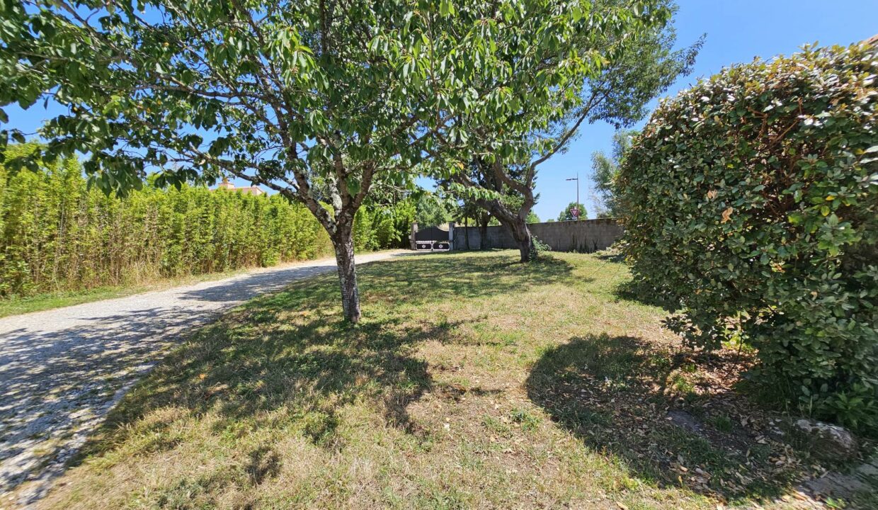 8 pièces 160 m² 1533 m² Maison de Charme proche BORD de Loire à PAIMBŒUF (44560) de 160 m² habitable 4 chambres Jardin Granges Pay 1