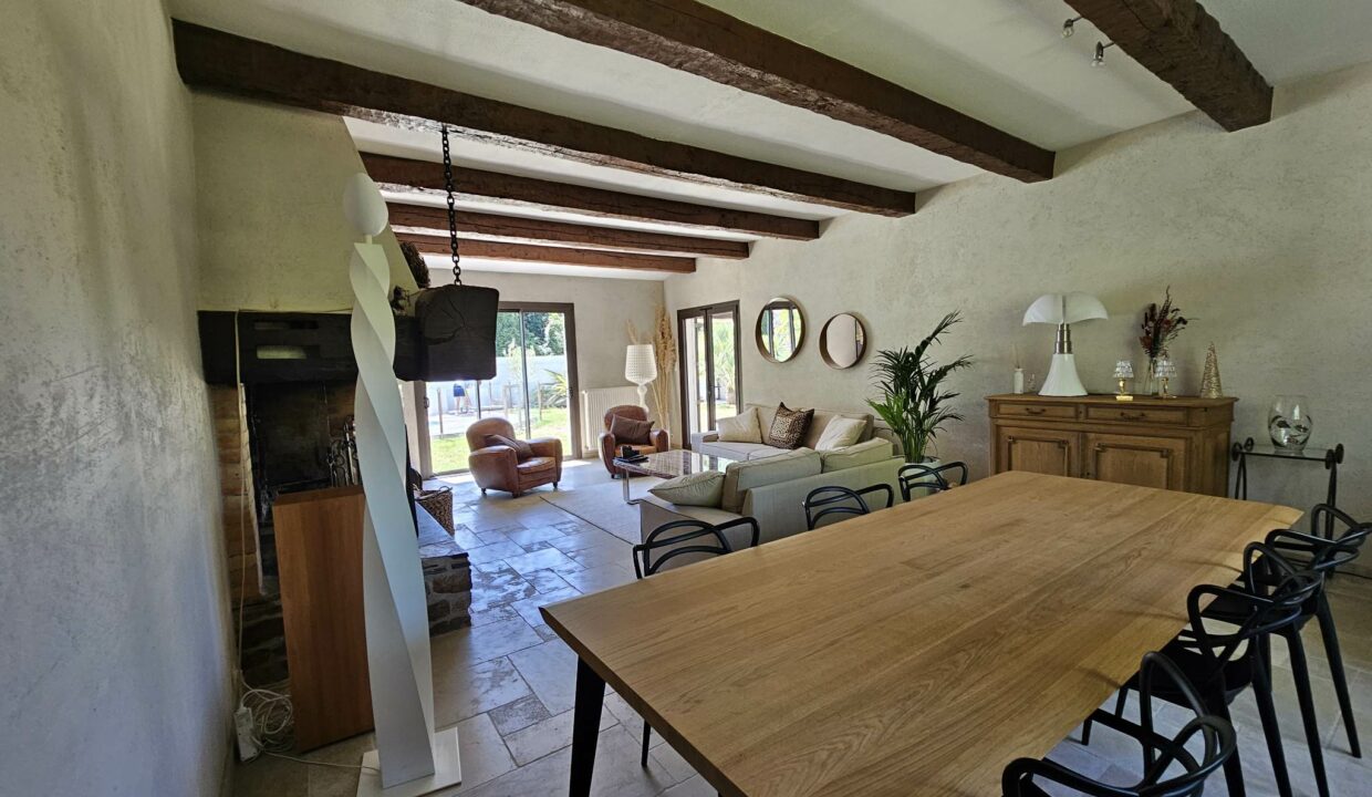 8 pièces 160 m² 1533 m² Maison de Charme proche BORD de Loire à PAIMBŒUF (44560) de 160 m² habitable 4 chambres Jardin Granges Pay 22