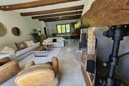 8 pièces 160 m² 1533 m² Maison de Charme proche BORD de Loire à PAIMBŒUF (44560) de 160 m² habitable 4 chambres Jardin Granges Pay 23