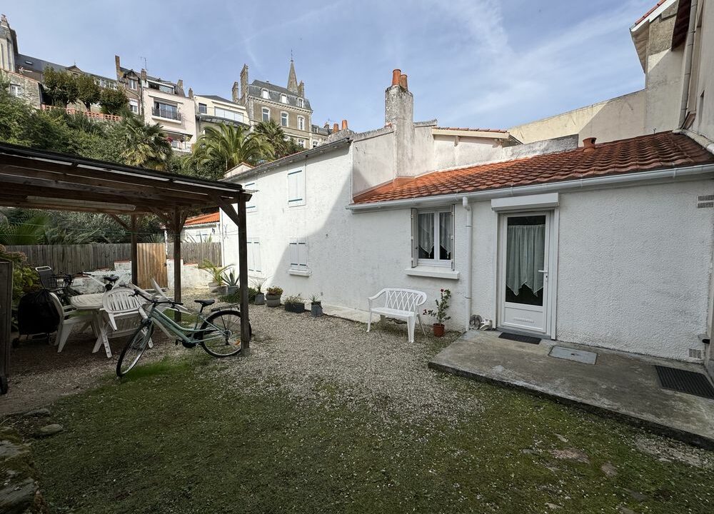 b-immo-1 pièce 23.5 m² Pornic - Vieux port - studio au calme avec cour en jouissance_02