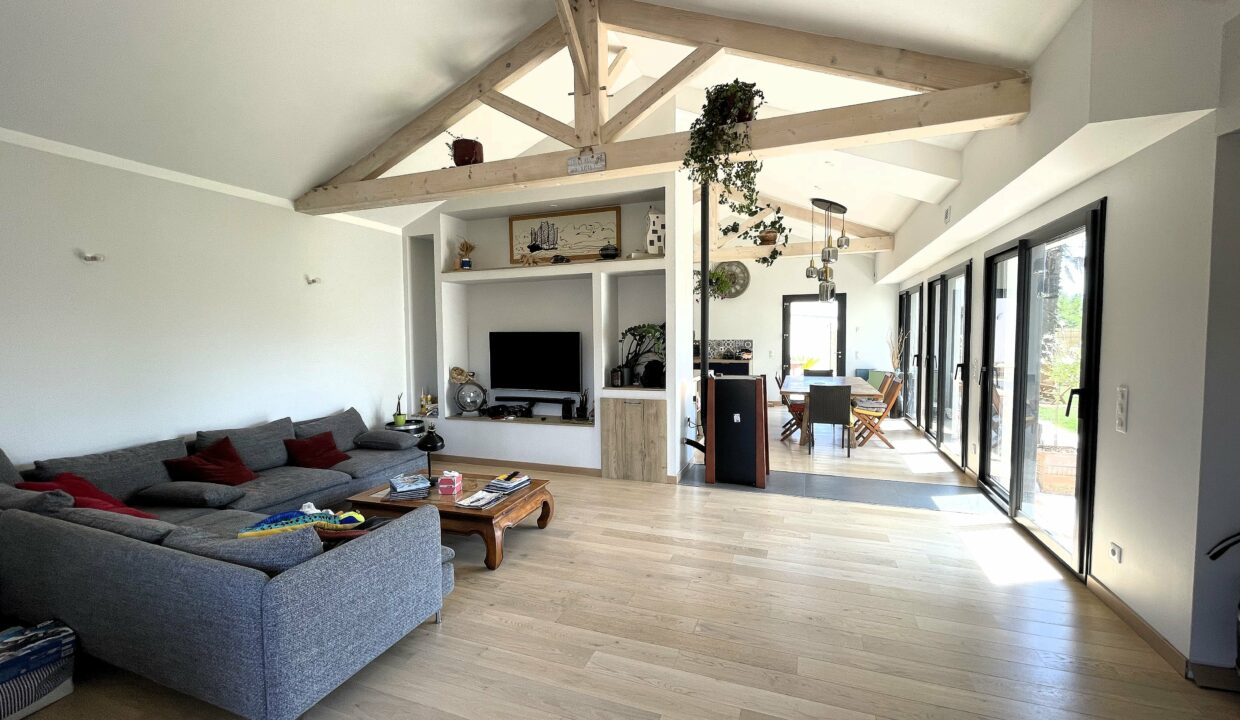 b-immo-8 pièces 215 m² 830 m², Belle Villa 215 m² La Plaine Sur Mer. 10