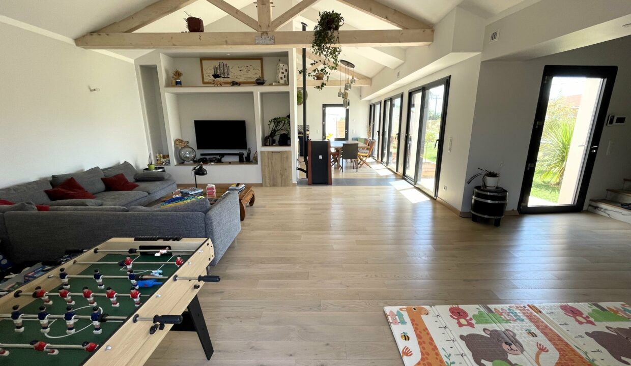 b-immo-8 pièces 215 m² 830 m², Belle Villa 215 m² La Plaine Sur Mer. 13