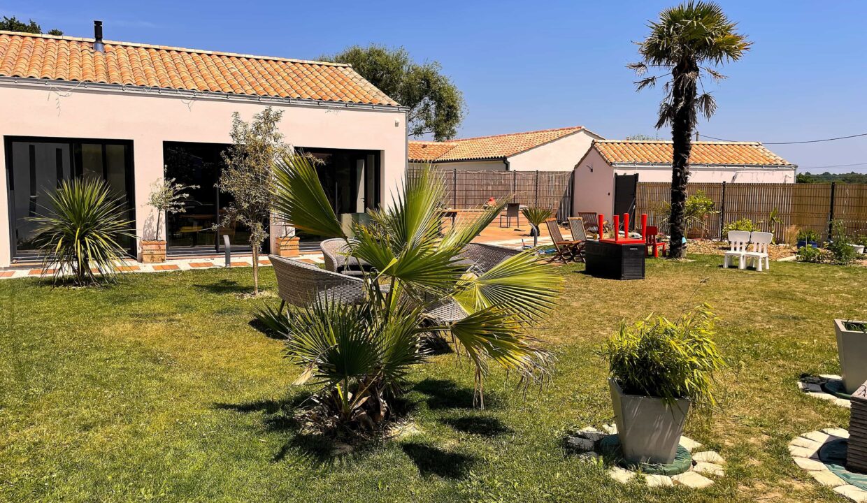 b-immo-8 pièces 215 m² 830 m², Belle Villa 215 m² La Plaine Sur Mer. 5