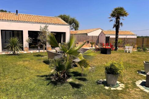 b-immo-8 pièces 215 m² 830 m², Belle Villa 215 m² La Plaine Sur Mer. 5