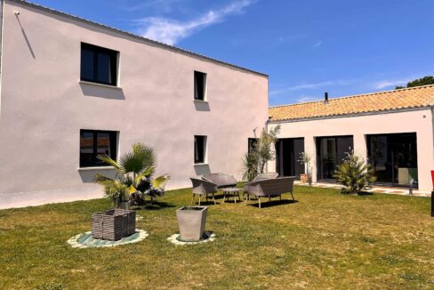 b-immo-8 pièces 215 m² 830 m², Belle Villa 215 m² La Plaine Sur Mer. 6