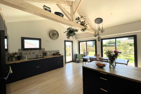 b-immo-8 pièces 215 m² 830 m², Belle Villa 215 m² La Plaine Sur Mer. 8