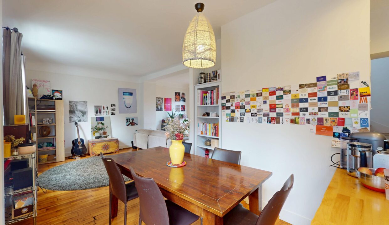 MAISON 6 PIECES 185 M² - PARIS 10