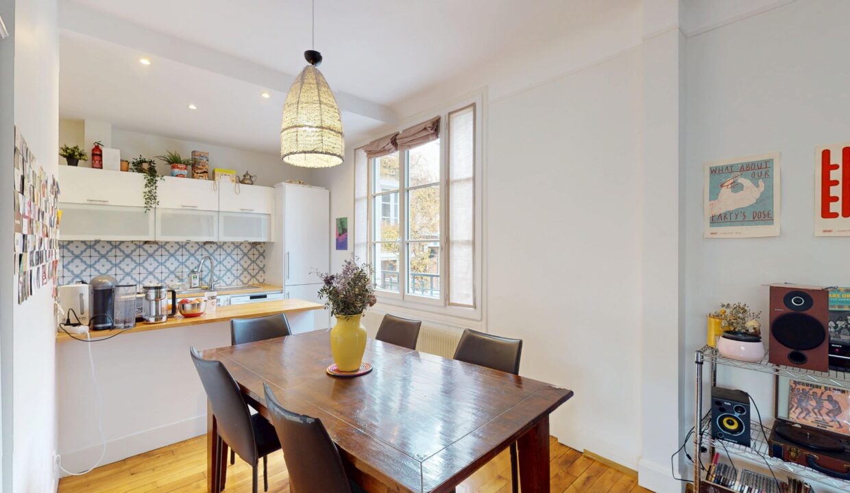 MAISON 6 PIECES 185 M² - PARIS 11