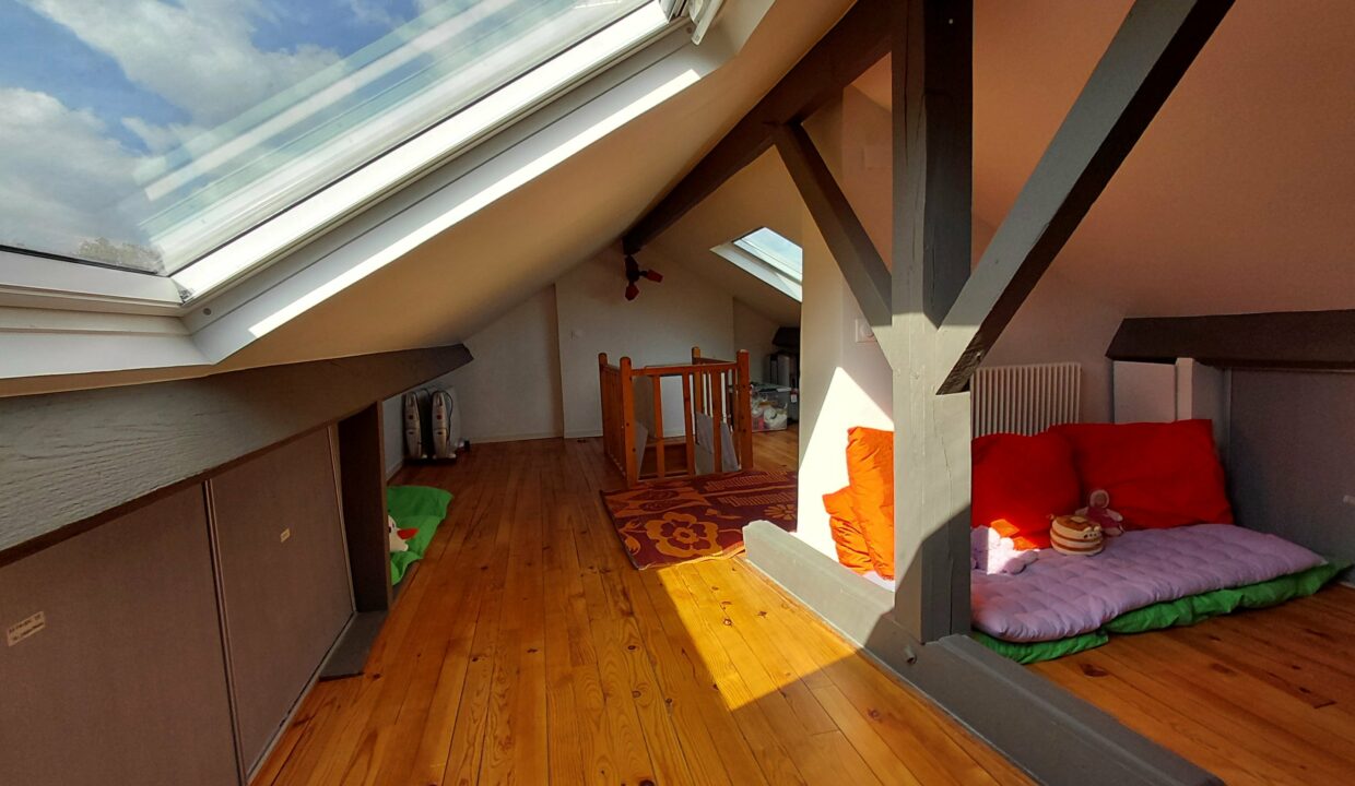 MAISON 6 PIECES 185 M² - PARIS 14