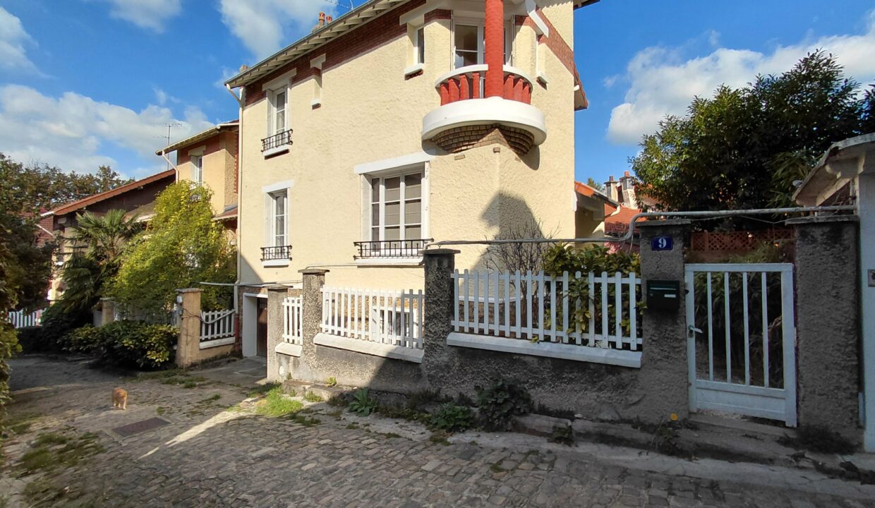 MAISON 6 PIECES 185 M² - PARIS 5