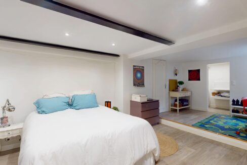 MAISON 6 PIECES 185 M² - PARIS 9