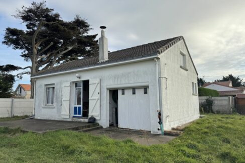 IMMO PORNIC MAISON 50M² 4 PIÈCES SUR 1300M² FACE MER LA PLAINE-SUR-MER