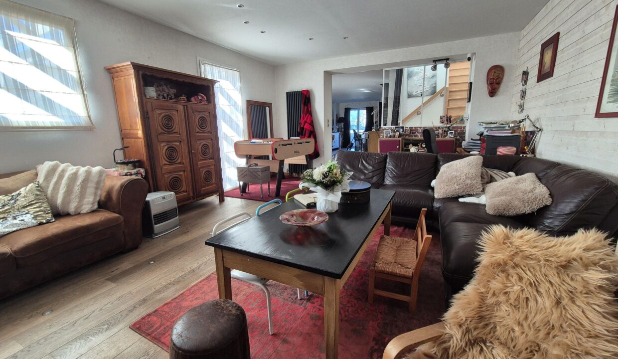 2311-Maison - 208 m² - 8 pièces (12)_resultat