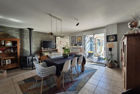 2311-Maison - 208 m² - 8 pièces (19)_resultat