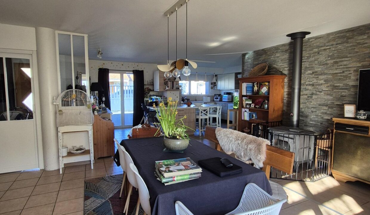 2311-Maison - 208 m² - 8 pièces (20)_resultat