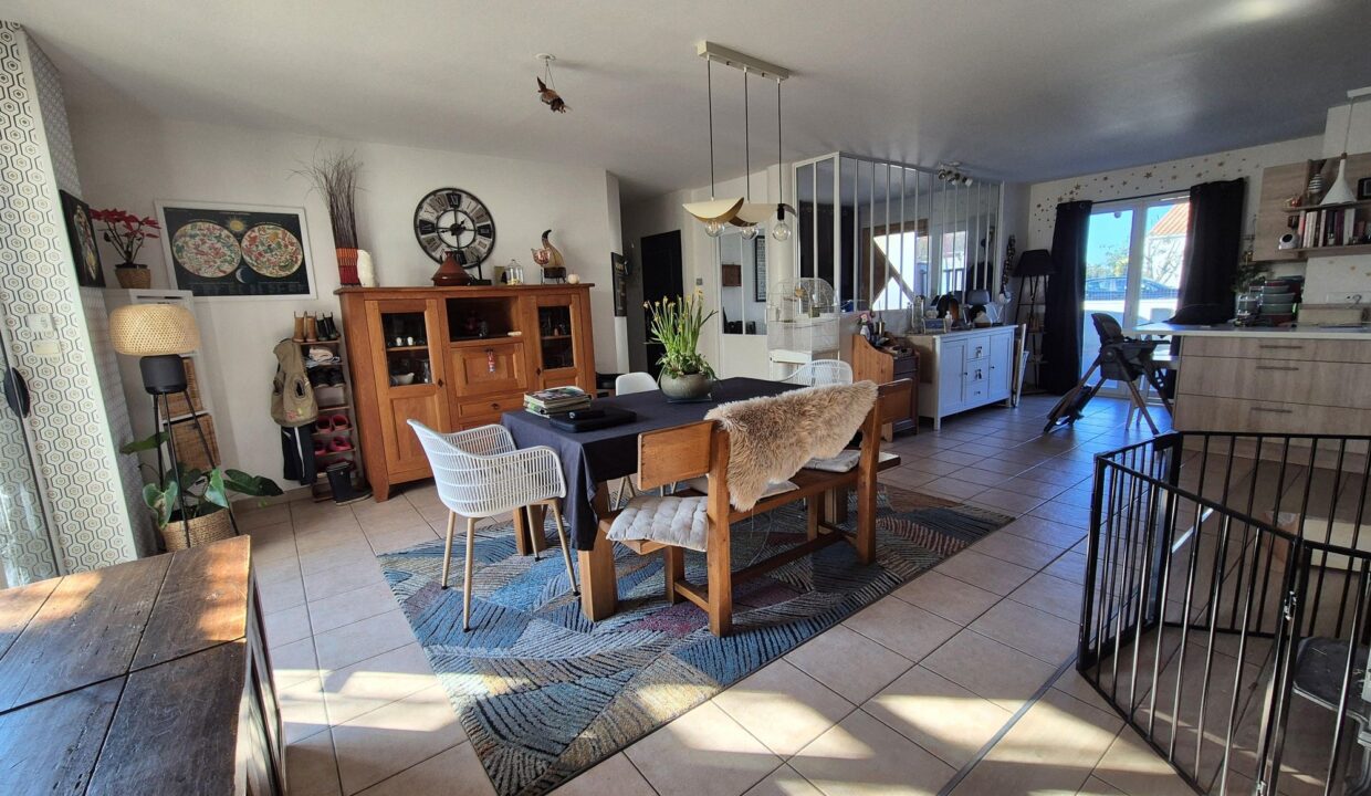 2311-Maison - 208 m² - 8 pièces (21)_resultat