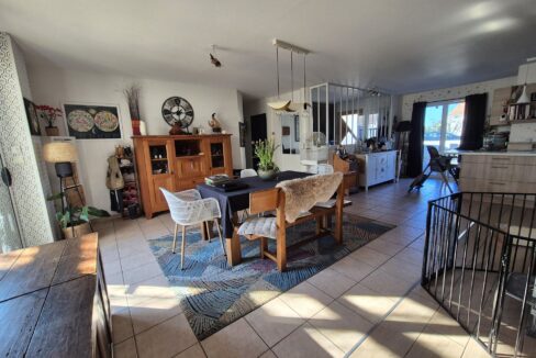 2311-Maison - 208 m² - 8 pièces (21)_resultat