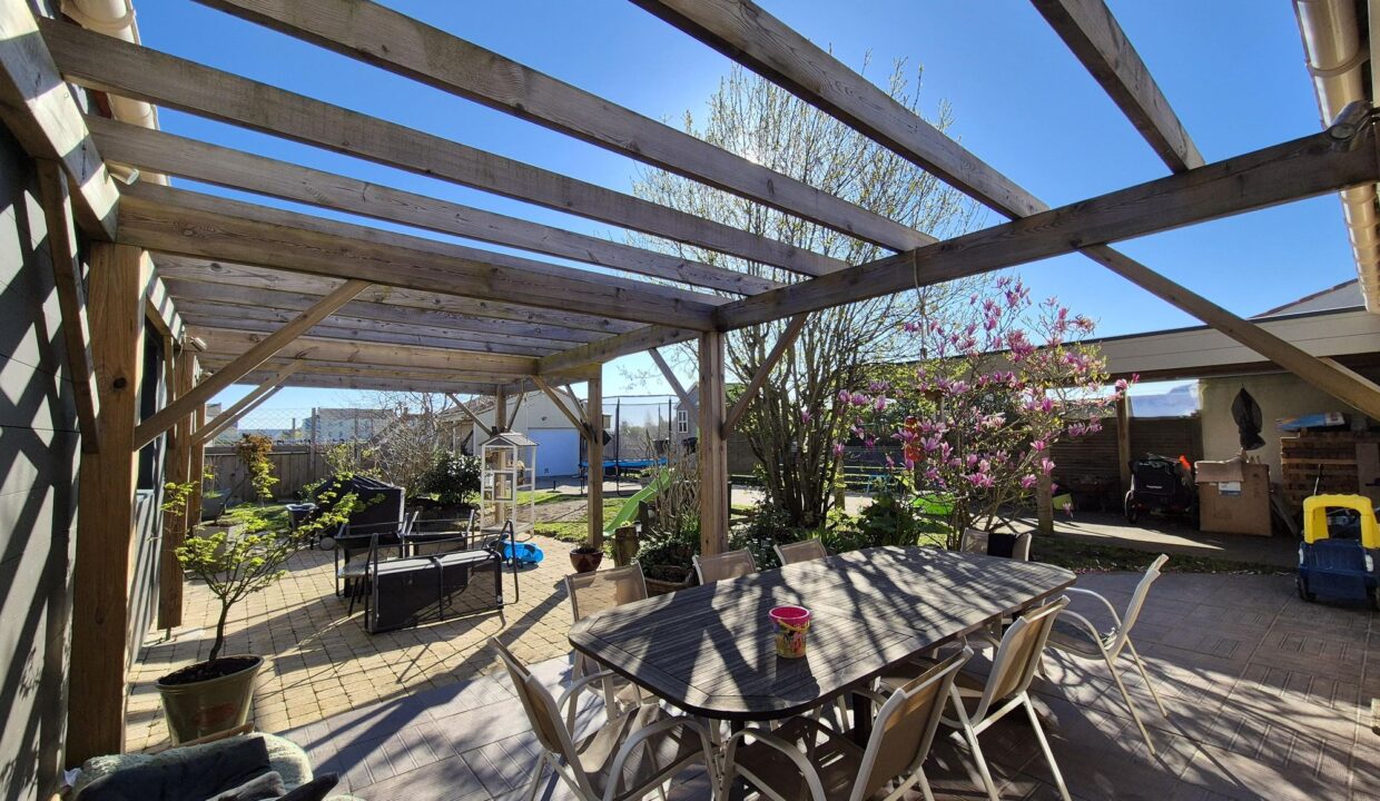 2311-Maison - 208 m² - 8 pièces (23)_resultat