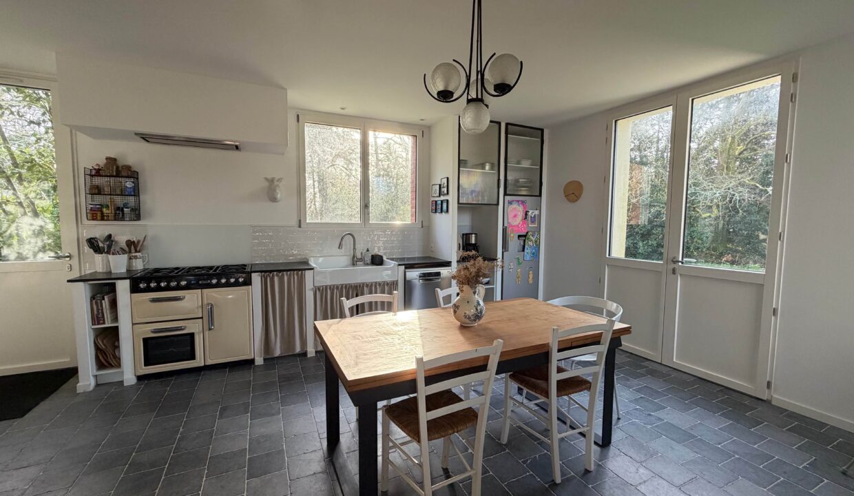 Chaumes-en-retz - maison bourgeoise de 210 m2 sur terrain de 3400 m2 (9)