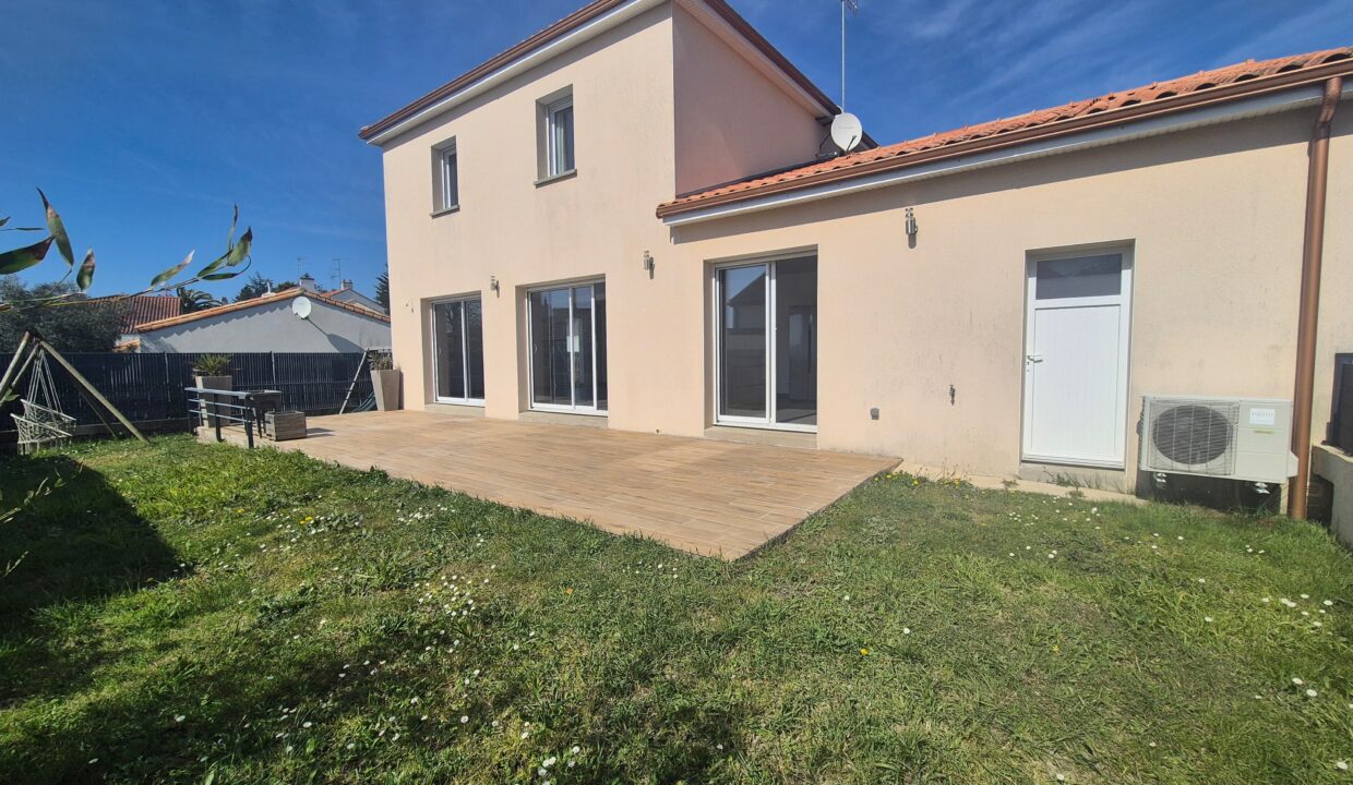 MAISON FAMILIALE 144M² Recente 6 chambres sur PORNIC (44226) Pays de Retz