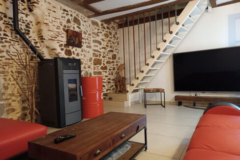 MAISON VILLE de 164 m² , 4 Chambres, possibilité 5, Sans garage, Jardin et Hangar de 50m² sur PAIMBOEUF (44571)