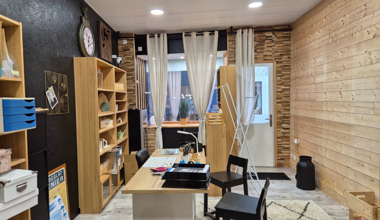 MAISON Ville 7 Pieces Toute Rénovée Foyer cocon pour Famille (10)