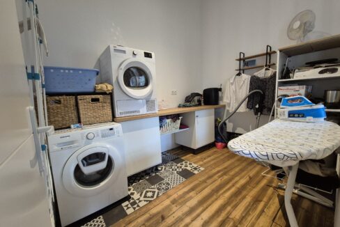 MAISON Ville 7 Pieces Toute Rénovée Foyer cocon pour Famille (3)