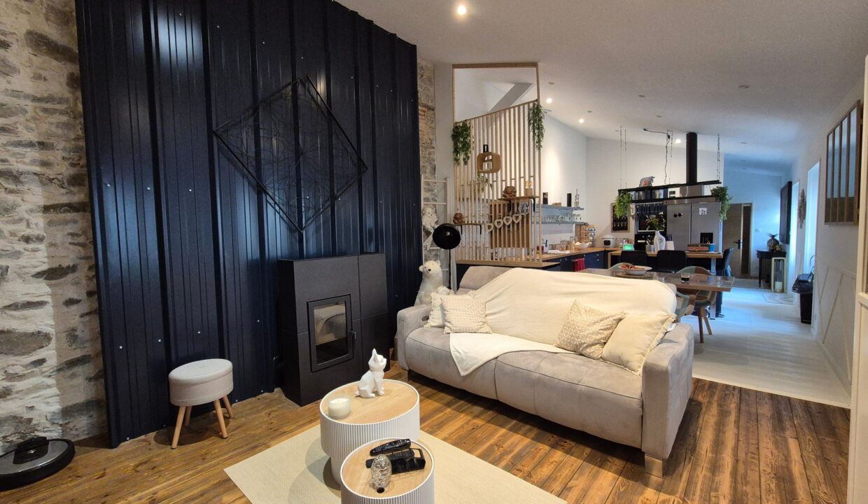 MAISON Ville 7 Pieces Toute Rénovée Foyer cocon pour Famille (6)