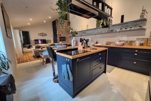 MAISON Ville 7 Pieces Toute Rénovée Foyer cocon pour Famille (7)