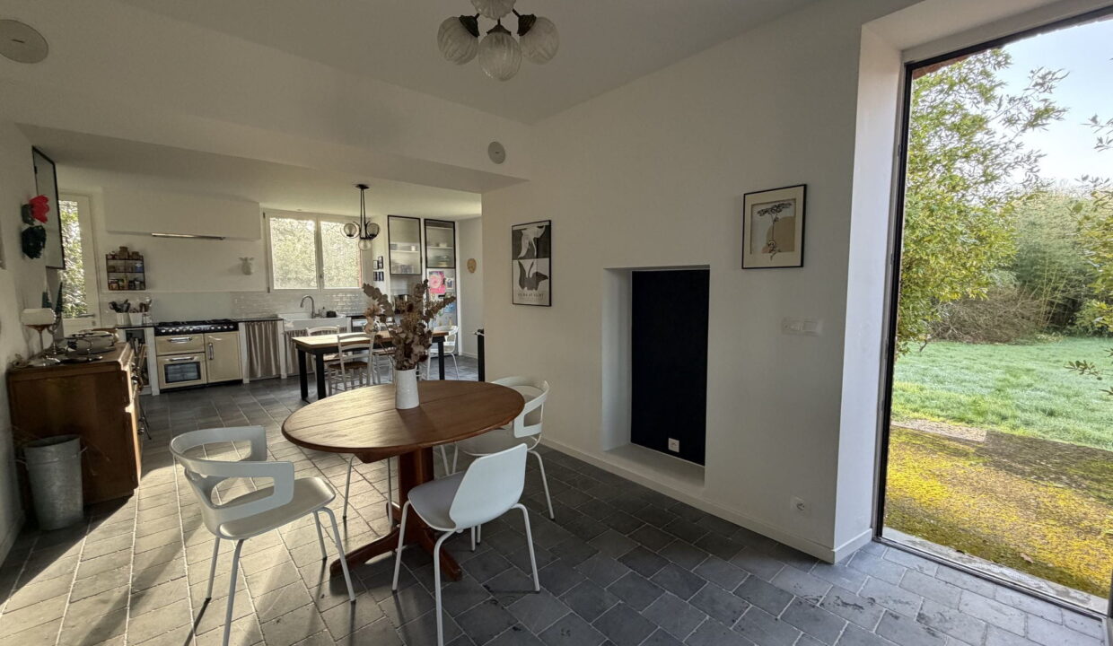 Maison, 10 pièce(s)- CHAUMES-EN-RETZ -2